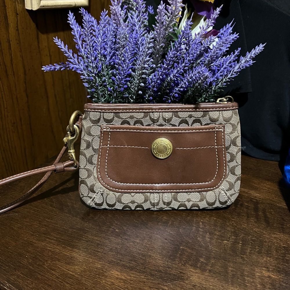 COACH Vintage Wristlet Brown Canvas